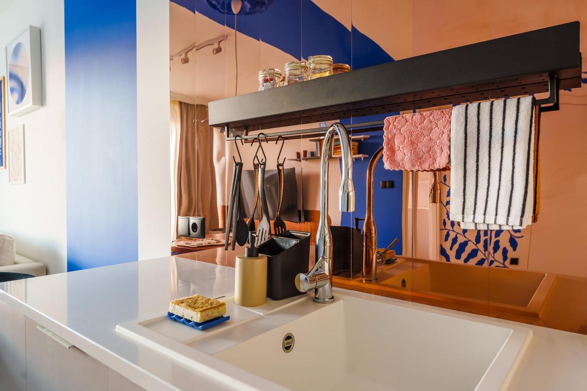 Blue Marine Apartment *